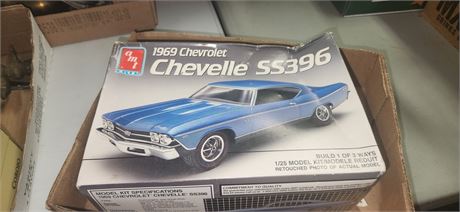 AMT 1969 Chevrolet Chevelle SS396 Model Kit