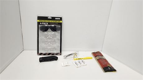 Smith & Wesson knife & Miscellaneous Items