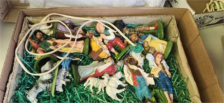 Vintage Christmas Nativity Pieces