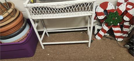 Wicker Flower Pot Stand