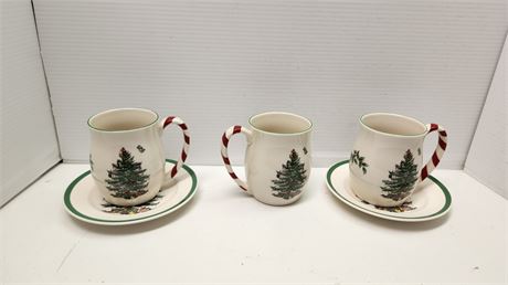 3 Spode Hot Chocolate Cups & 2 Dishes Christmas Tree Pattern