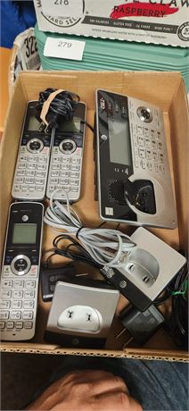 Lot OF Cordell Phones