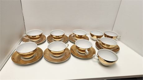 Lot Of Tea Cups & Saucers