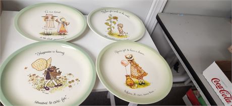 Lot of four collector plates