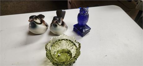 Green Fenton Small Bowl & Made In  Austria Birds Figures & Unmarked Blue Owl