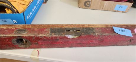 Vintage Wood Level