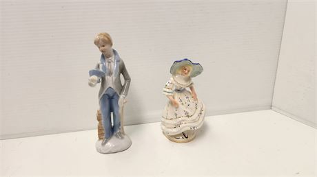 2 Collectable Statues