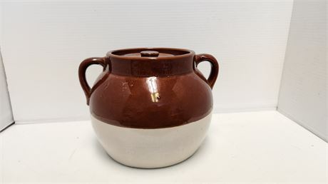 Vintage 2 Handle Bean Pot With Lid. Lid Does Some Chips In It