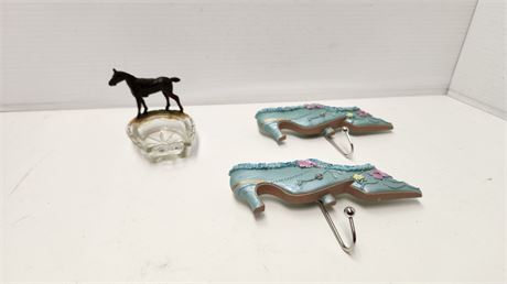 Vintage Horseshoe Ashtray & 2 Shoe Hooks