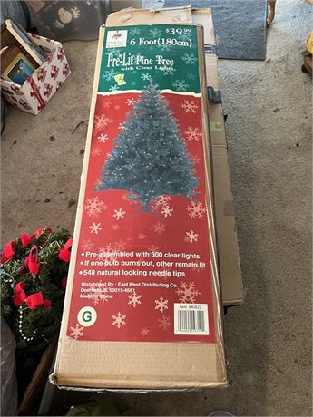 Christmas Tree, 6' Pre-lit Tree