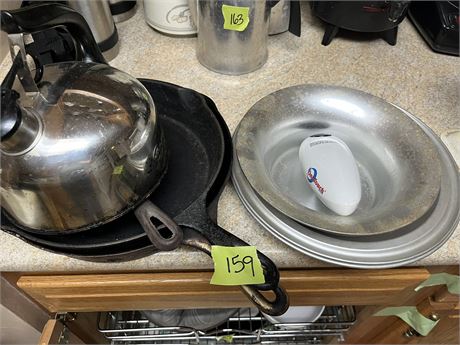 Pans, Teapot