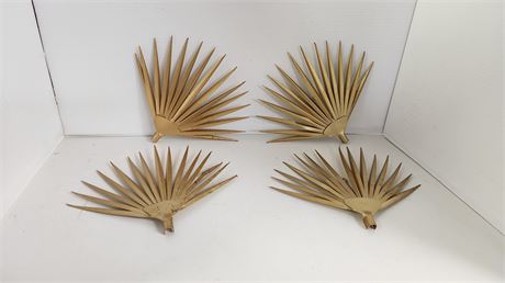 4 Small Metal Wall Decorations