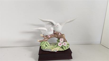 Westminster Musical Porcelain Double Doves With Wood Base. TESTED AND WORKS