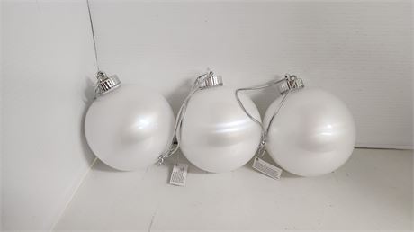 3 Plastic Light Up Christmas Ornaments. NOT TESTED