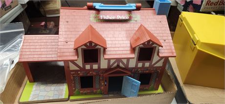 Vintage Fisher Price House With Little People & Accessories