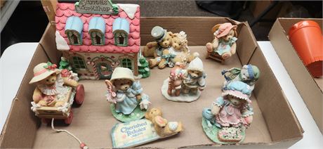 Lot Of Cherished Teddies Collectable Figurines
