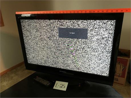 Dynex 32in. Tv with Remote