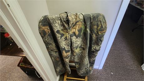 Camo Pants. Size 2-XL