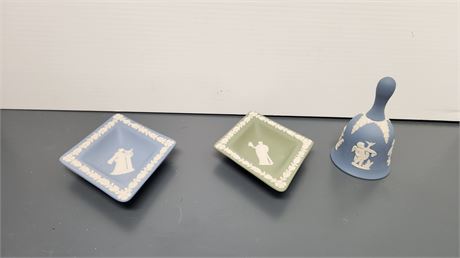 Wedgewood Jasperware Cherubs With 4 Seasons & Blue Wedgewood Dish & Bell