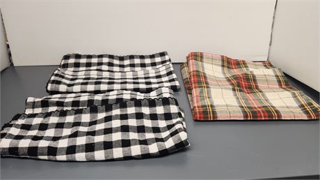 Lot Of Various Cloth Placemats