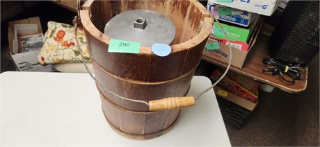 Vintage ice cream maker. Missing pieces and crank handle. NOT COMPLETE
