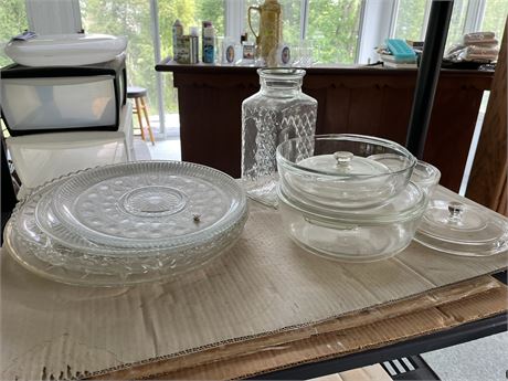 Housewares Lot, Glass Serving Trays, Bowls