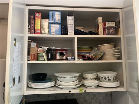 Shelf Lot, Bowls, Corelle Plates and Bowls, Pyrex Bowl, Food