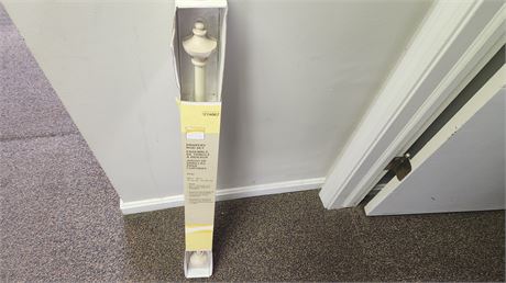 Styles Selection Drapery Rod Set. Beige Color. Size 28 in.- 48 in