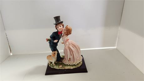 Creations Fifth Avenue Girl Kissing Boy Statue