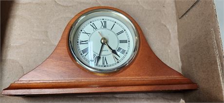 Small Mantle Clock