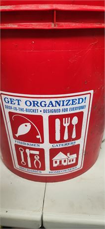 Plastic Bucket With Lid & Storage Trays & Miscellaneous Hardware
