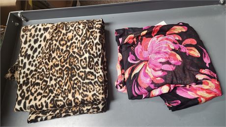 2 Scarves