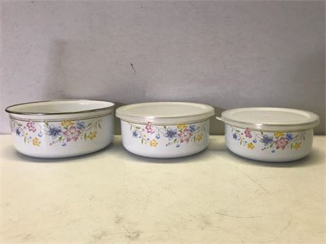 3 Metal Pots
