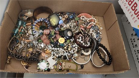 Lot Of Jewelry
