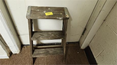 Small Wood Step Ladder