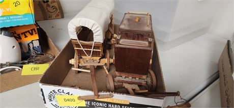 Covered Wagon Decoration