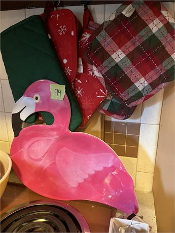 Flamingo Plastic Plate, Pot Holders
