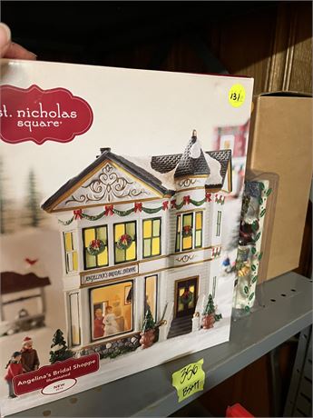 Christmas Village, Decor