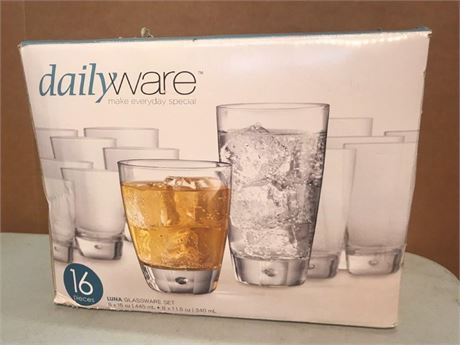 Dailyware Glassware Set