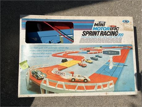 Vintage Mini Motorific Sprint Racing Set