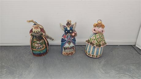 3 Jim Shore Small Statues