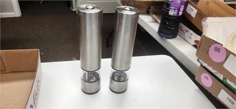2 Spice Grinder Mills