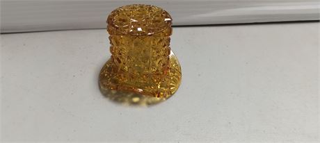 Daisy & button Amber Color Top Hat. Unmarked