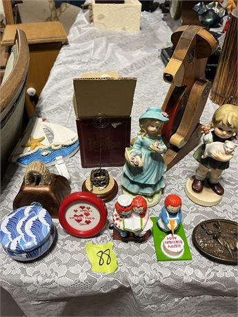 Collectibles, Figurines