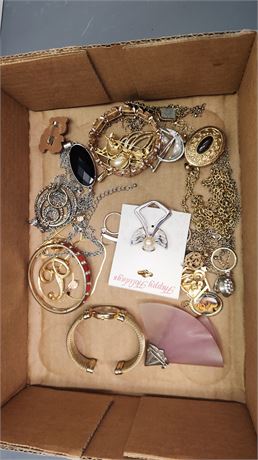 Lot Of Jewelry