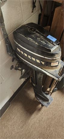 Mercury Merc 39 Outboard Motor. NOT TESTED