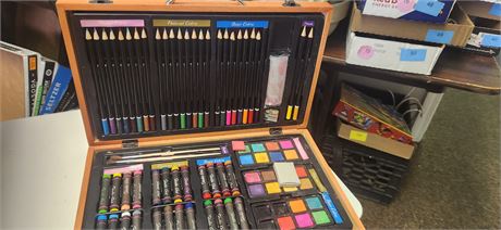 Paint & Art Kit
