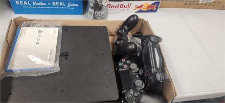 Playstation 4 & Controllers. NOT TESTED