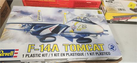 Revell F-14A Tomcat Plastic Model Kit