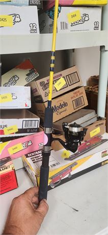 Eagle Claw Brave Eagle Fishing Pole & Fishing Reel